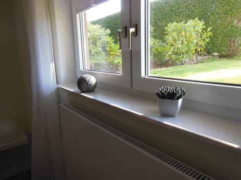 Bedroom, Garden view