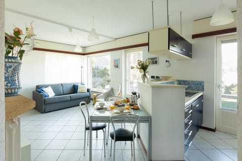 Appartamento in zona panoramica con giardino Apartment in Nago–Torbole