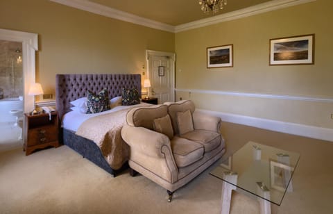 Peterstone Court Country House Restaurant & Spa Landhaus in Llanfrynach