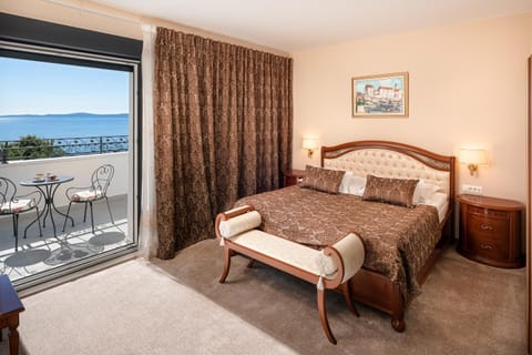 Bed, Photo of the whole room, Bedroom, Sea view