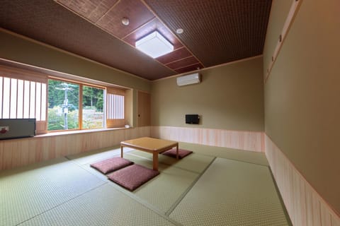 Yumoto Onsen OharaSansou Ryokan in Kyoto