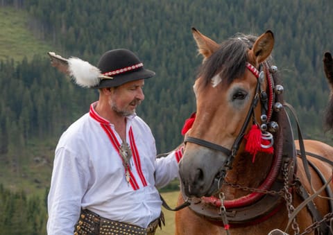 Horse-riding, Family