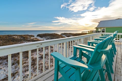 Rally Point House in West Beach