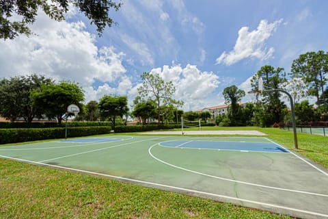 Briarwood-Tivoli Ct House in Collier County