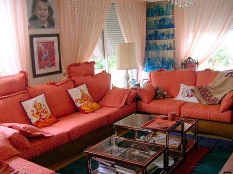Day, Living room, Living room