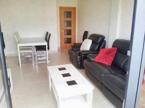2 bedrooms apartement with shared pool and enclosed garden at Almeria 1 km away from the beach Appartamento in Retamar