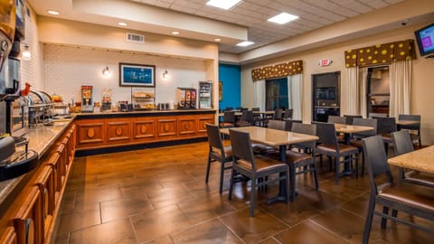 Sky Point Hotel & Suites - Atlanta Airport Hôtel in College Park