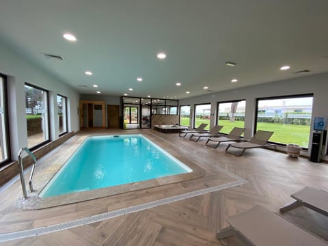 Spa and wellness centre/facilities, Swimming pool