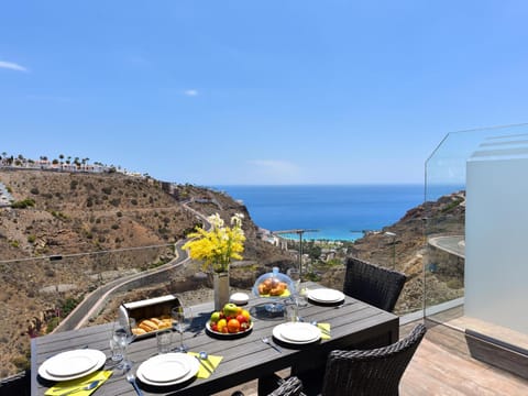 Balcony/Terrace, Dining area, Mountain view, Sea view