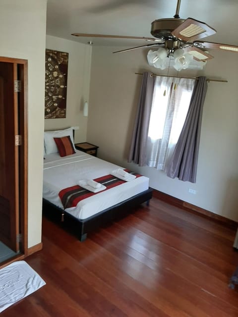 Liam's Guesthouse Adults Only Posada in Chiang Mai
