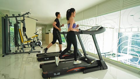 People, Fitness centre/facilities