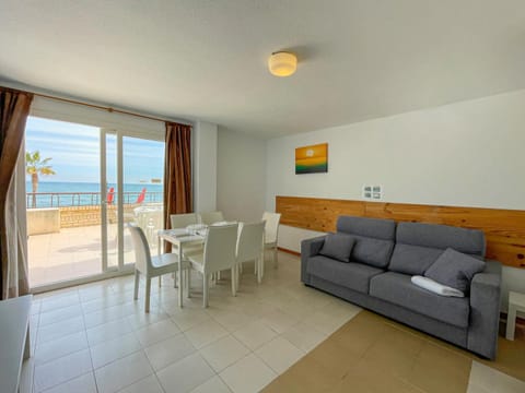 Balcony/Terrace, Living room, Dining area, Sea view