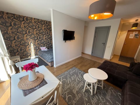 Cozy Garden Free parking Apartment in Vilnius