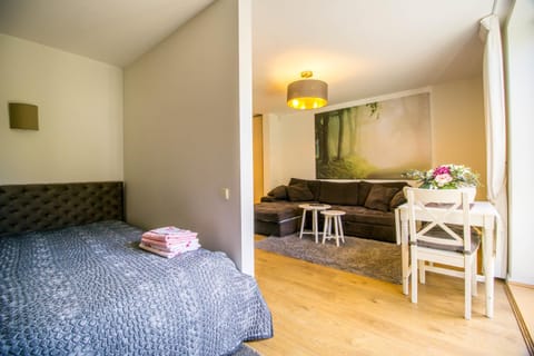 Cozy Garden Free parking Apartment in Vilnius