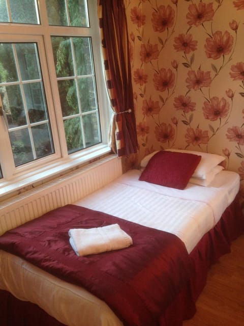 The Bridge House Bed and breakfast in Isleworth