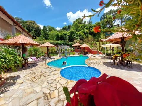 Property building, Inner courtyard view, sunbed