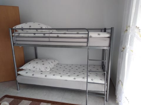 bunk bed