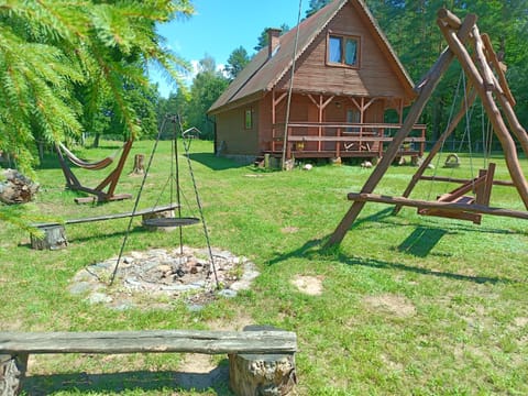 Nearby landmark, BBQ facilities, Seating area, Canoeing