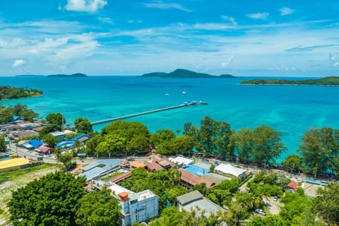 Nearby landmark, Day, Natural landscape, Bird's eye view, Beach, City view, Lake view, Mountain view, River view, Sea view