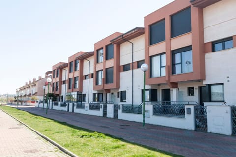 Property building, Facade/entrance, Neighbourhood