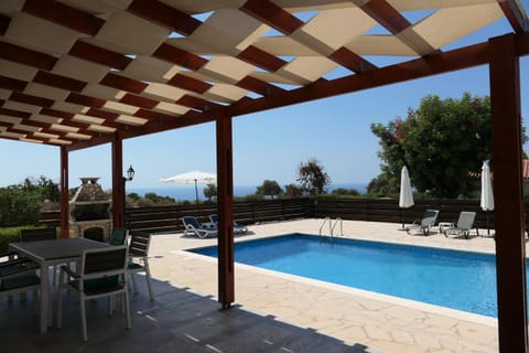 Lilly Chalet in Peyia