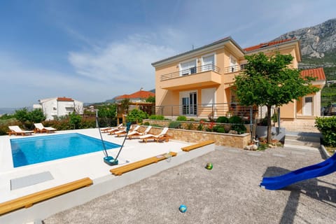 Luxury Villa Castrum Chalet in Split-Dalmatia County