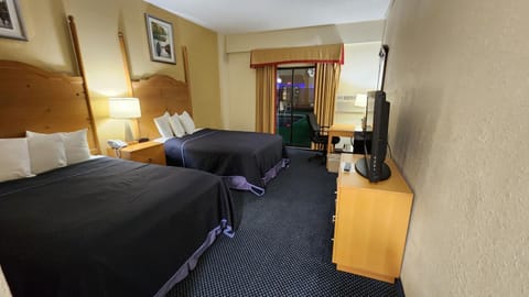 Katahdin Inn & Suites Hotel in Millinocket