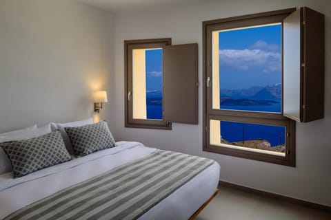 Bed, Natural landscape, Photo of the whole room, Bedroom, Sea view