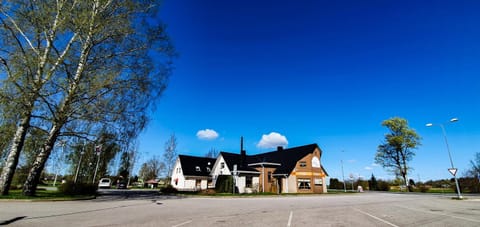 Property building, Spring, On site, Street view, Sunrise