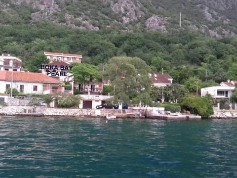 Boka Bay Pearl Apartment in Dobrota