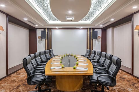 Meeting/conference room