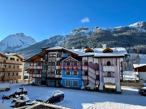 Property building, Winter, Skiing, Mountain view