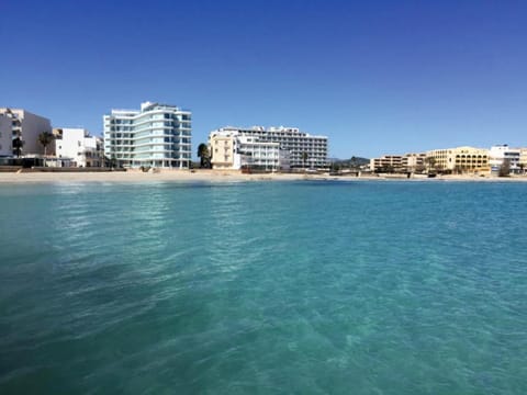 BJ Playa Blanca Hotel in S'illot