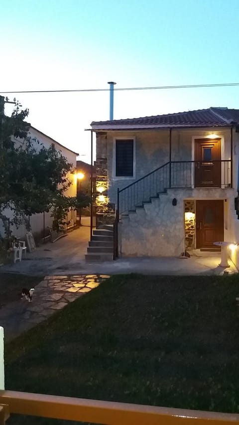 Marianthi's Stone House House in Halkidiki