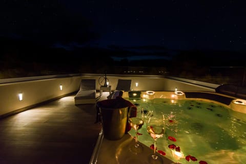 Hot Tub, Living room, Spa and wellness centre/facilities