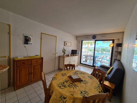 T2 Cabine, 4-6 pers, Parking, 150m plage - Argelès-sur-Mer - FR-1-388-16 Apartment in Argeles-sur-Mer