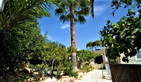 Rose Garden Villa Peristerona Haus in Paphos District