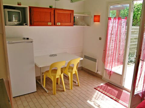 Maison de vacances cosy avec piscine, proche plage, animaux acceptés - FR-1-387-40 Apartment in Marseillan