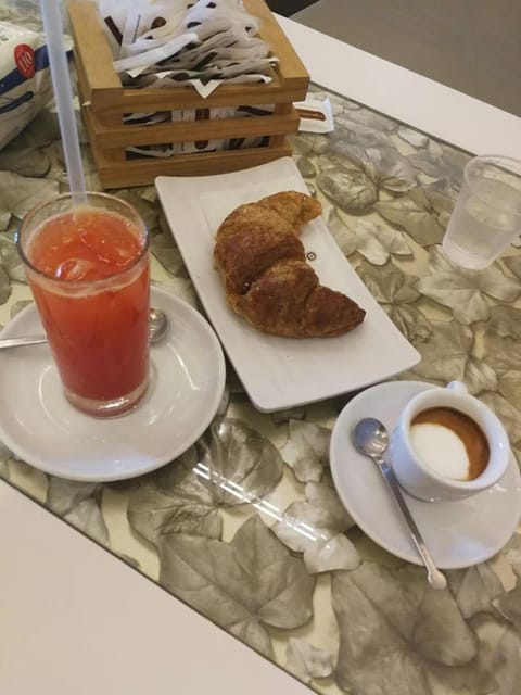 Food and drinks, Breakfast, Italian breakfast