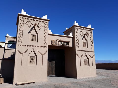 Facade/entrance, Bird's eye view, Decorative detail