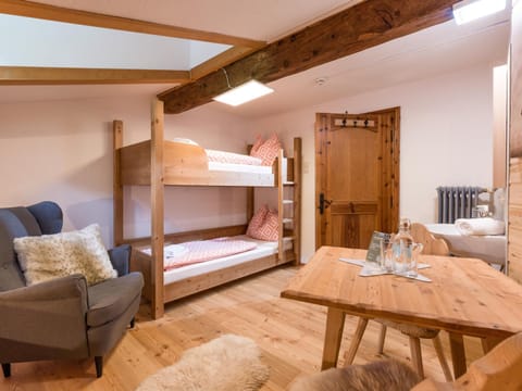 bunk bed