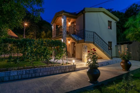 Ethno Lodge AB Capanno nella natura in Podgorica Municipality, Montenegro