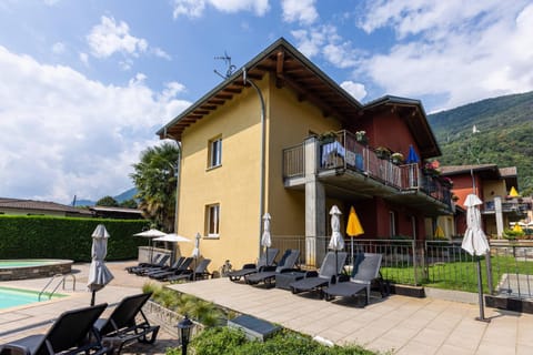 Garden, Swimming pool