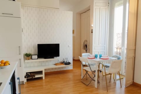 HomeySeville- Lovely apartment in Seville city center, Parking Optional Apartment in Seville