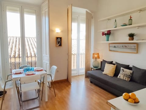 HomeySeville- Lovely apartment in Seville city center, Parking Optional Apartment in Seville