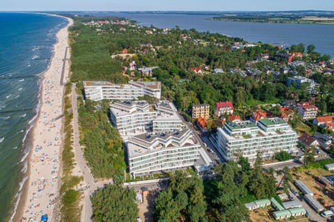 Property building, Nearby landmark, Restaurant/places to eat, Day, Natural landscape, Bird's eye view, View (from property/room), Beach, City view, Garden view, Sea view