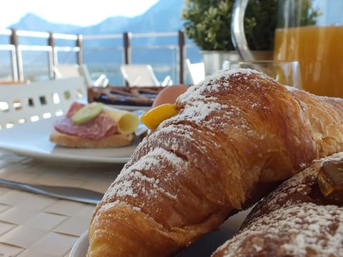 Garden View Übernachtung mit Frühstück in Idro