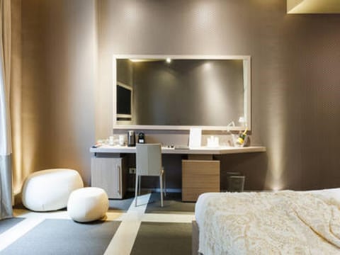 Private Luxury Apartment Condo in Rome