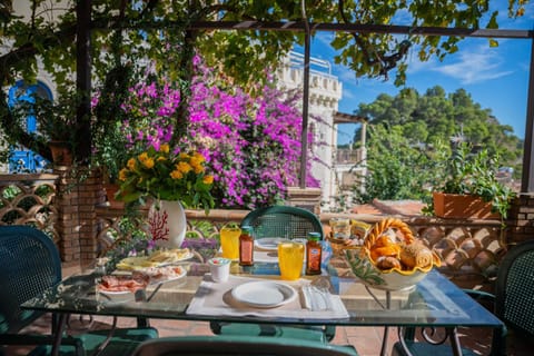 Balcony/Terrace, Breakfast