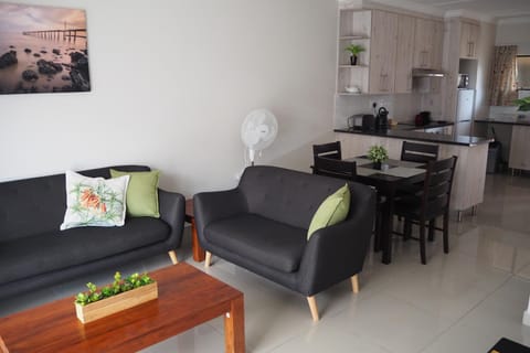 OR Tambo Self Catering Apartments, The Willows Copropriété in Gauteng